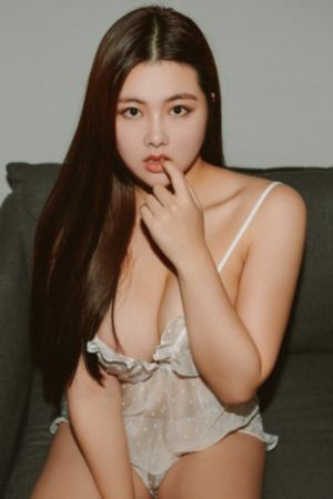 忘穿内裤被同桌摸了好爽